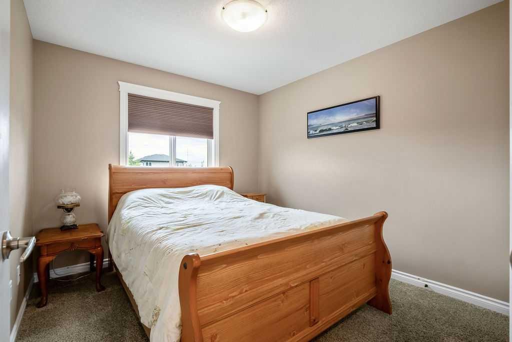 2006 30 Avenue, Nanton, AB