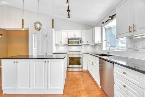 545 Riverbend Drive Se, Calgary, AB 