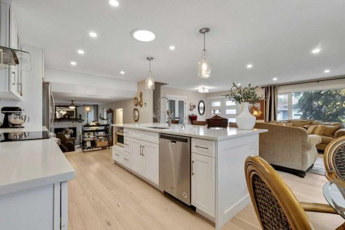 10411 Maplecreek Drive Se, Calgary, AB 