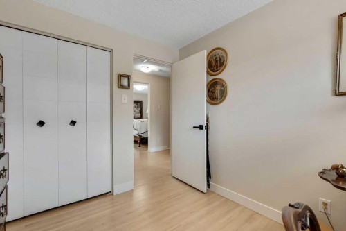 10411 Maplecreek Drive Se, Calgary, AB 