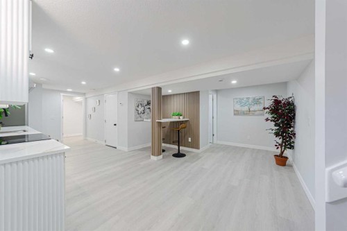 133 Berwick Drive Nw, Calgary, AB 