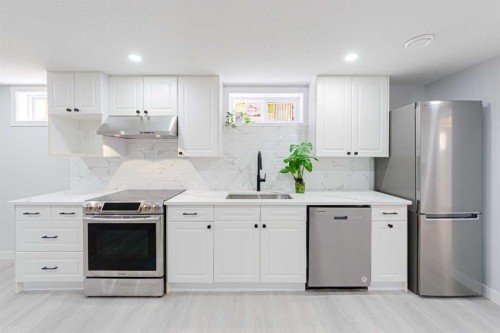 133 Berwick Drive Nw, Calgary, AB 