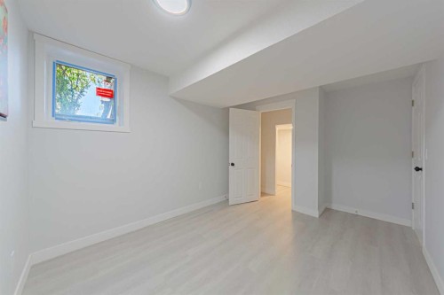 133 Berwick Drive Nw, Calgary, AB 