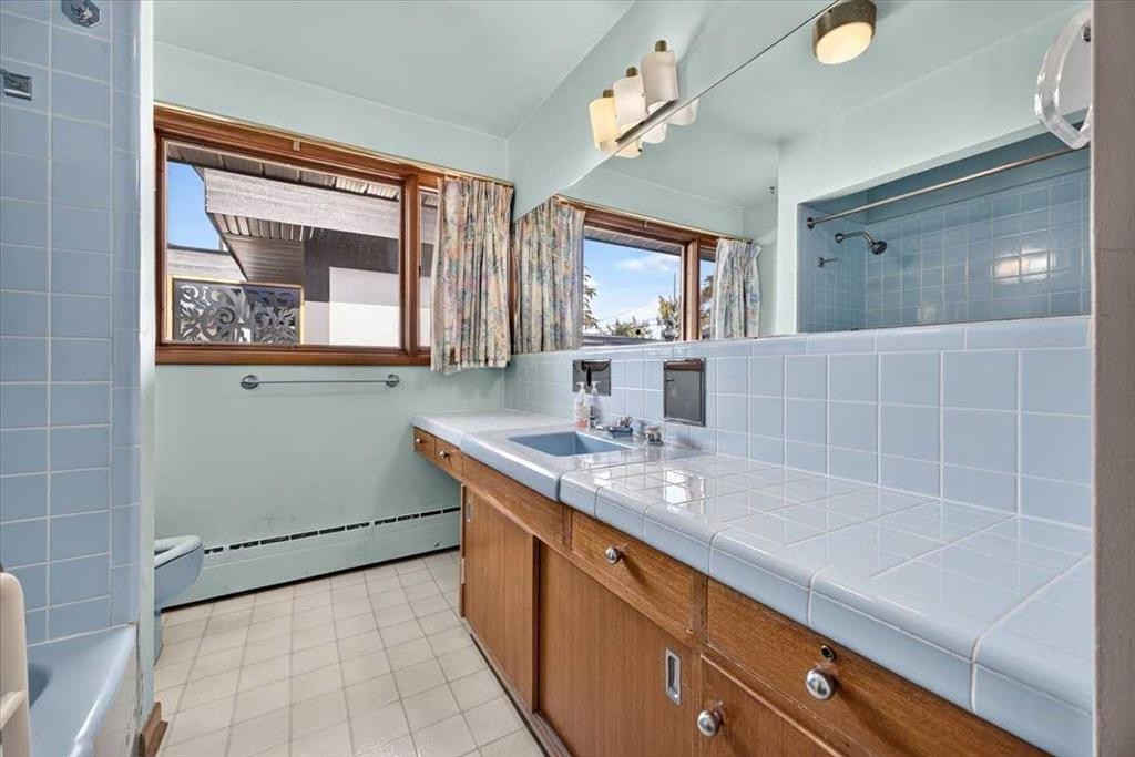 5007 14A Street Sw, Calgary, AB