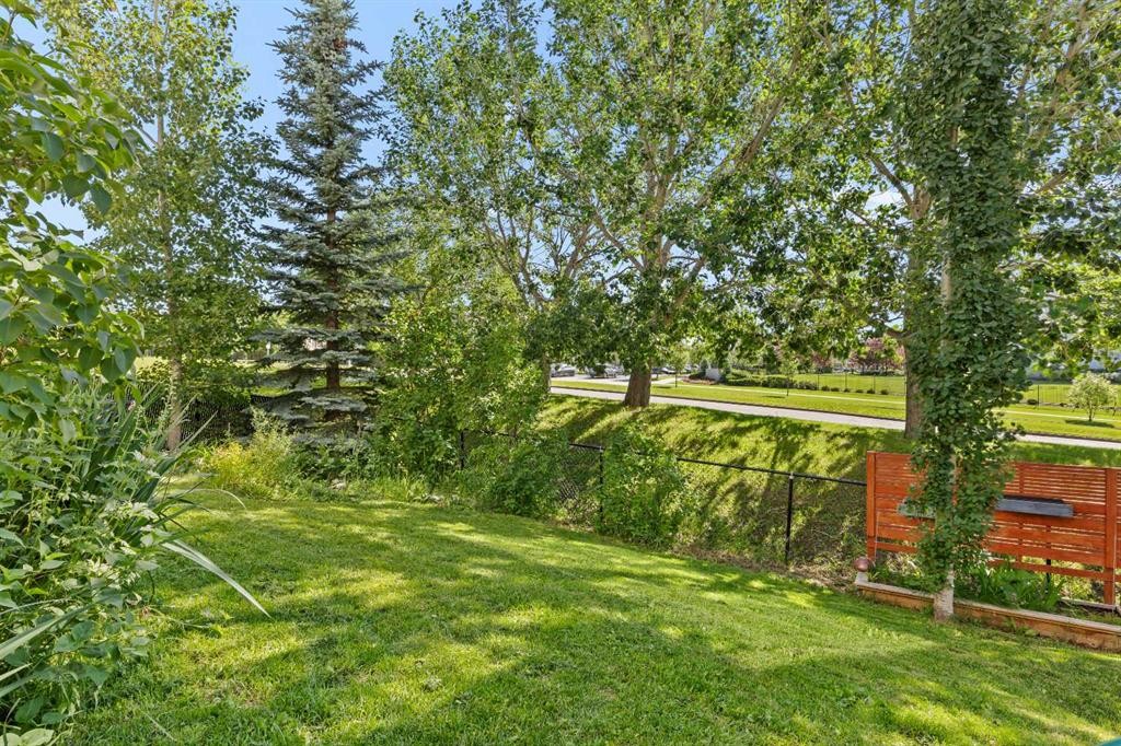 315 Rocky Ridge Bay Nw, Calgary, AB