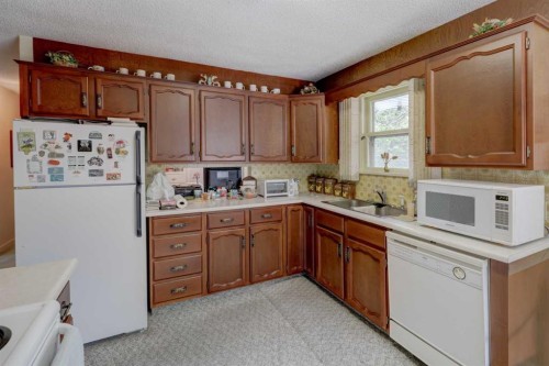 2119 Halifax Crescent Nw, Calgary, AB 