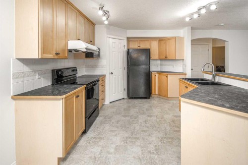 112 Everridge Drive Sw, Calgary, AB 