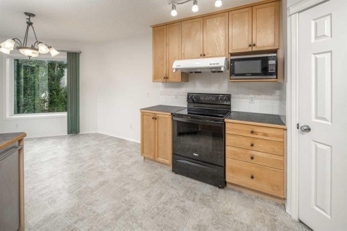 112 Everridge Drive Sw, Calgary, AB 
