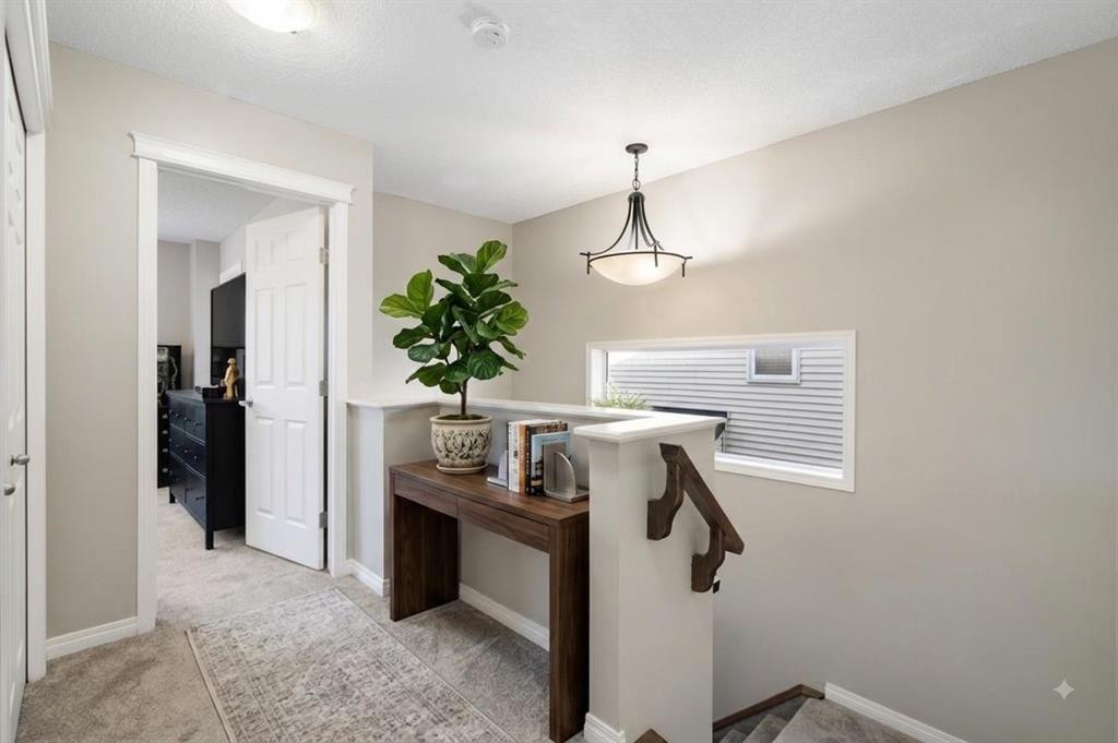 70 Walden Manor Se, Calgary, AB