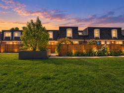 152-330 Canterbury Drive SW Calgary, AB T2W 1H6