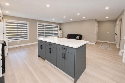 6827 Temple Drive Ne, Calgary, AB 