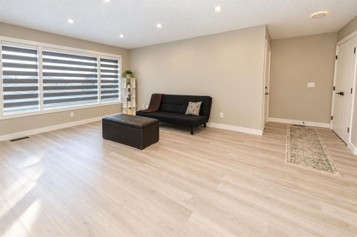 6827 Temple Drive Ne, Calgary, AB 