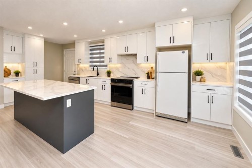 6827 Temple Drive Ne, Calgary, AB 