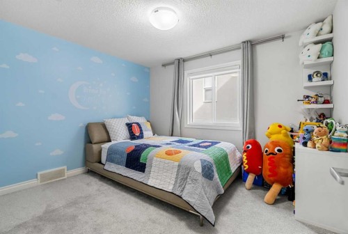 107 Masters Way Se, Calgary, AB 