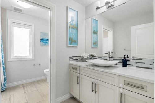 107 Masters Way Se, Calgary, AB 