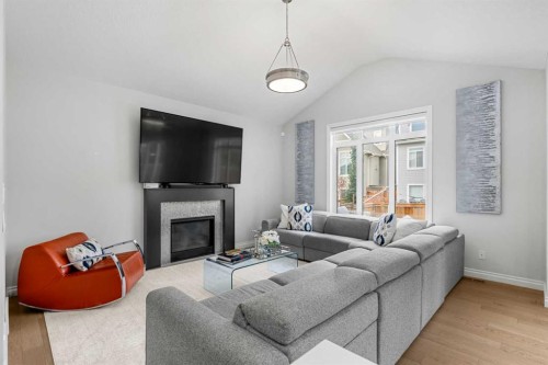 107 Masters Way Se, Calgary, AB 