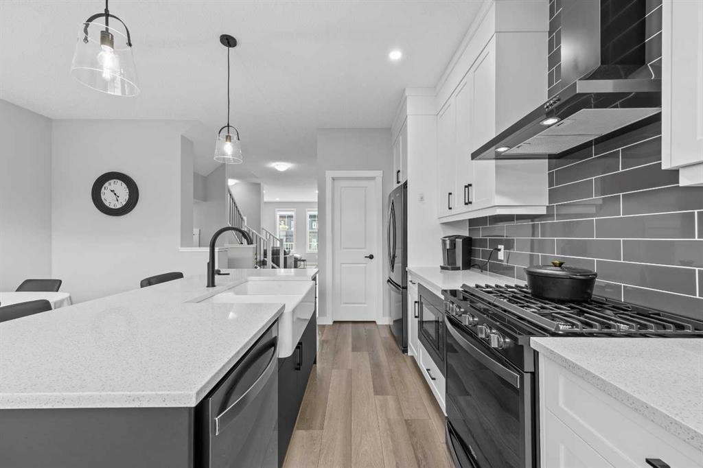 236 Rowmont Boulevard Nw, Calgary, AB