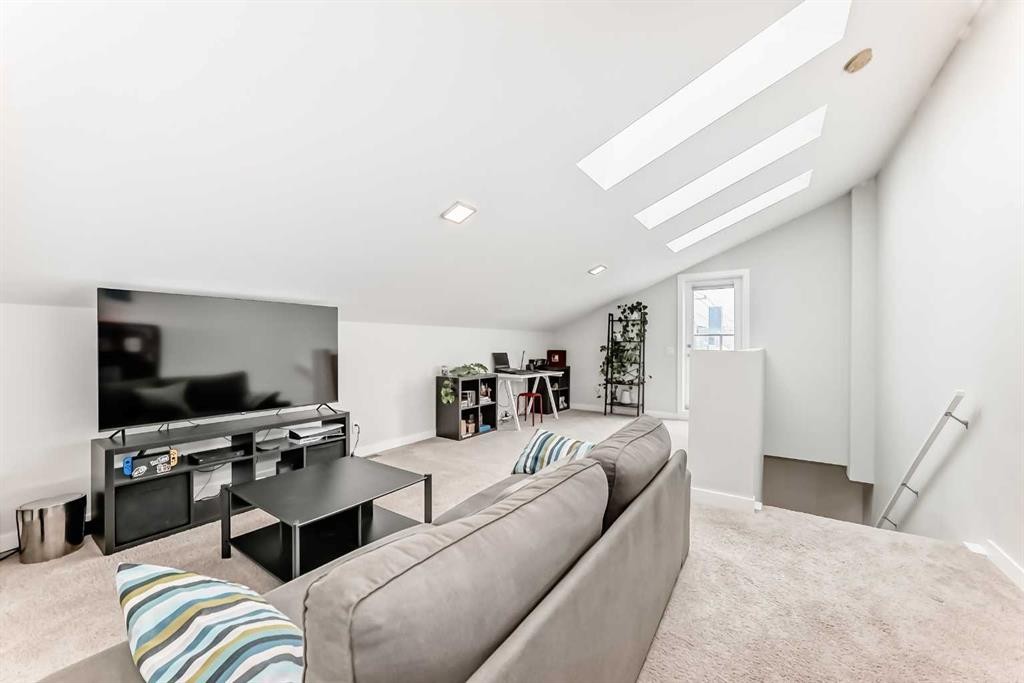 67 30 Avenue Sw, Calgary, AB