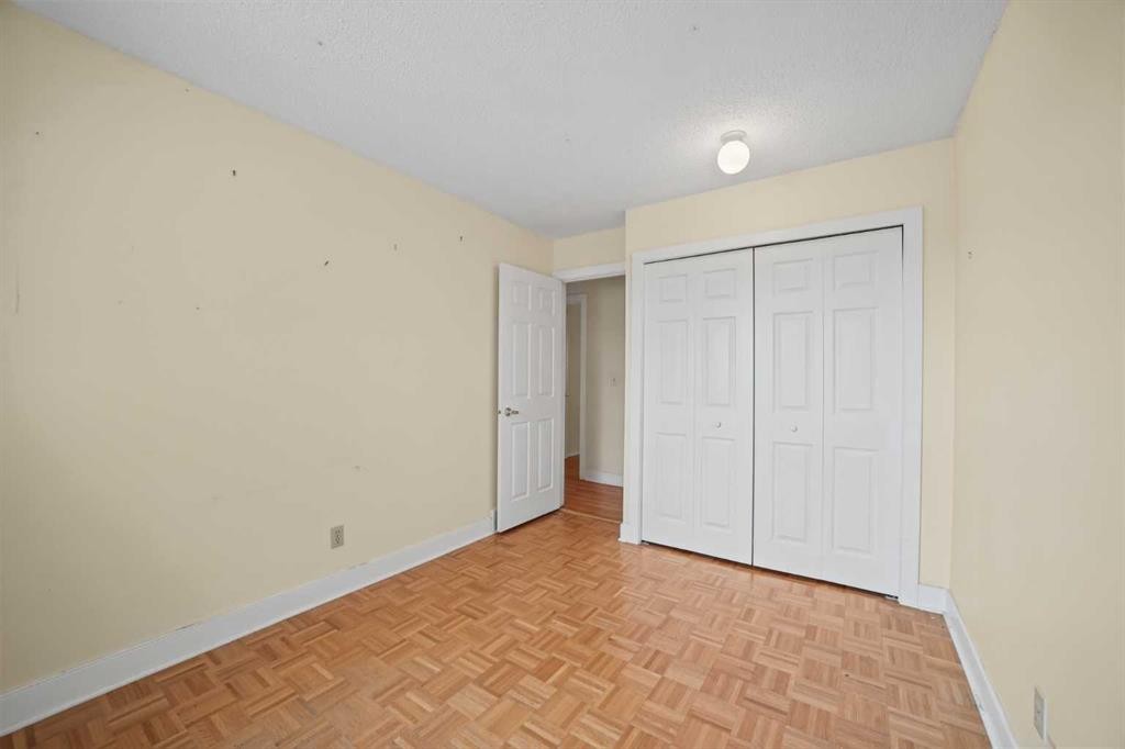 60 Silverview Way Nw, Calgary, AB