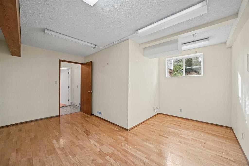 60 Silverview Way Nw, Calgary, AB