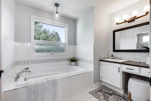73 Sunhaven Close Se, Calgary, AB 