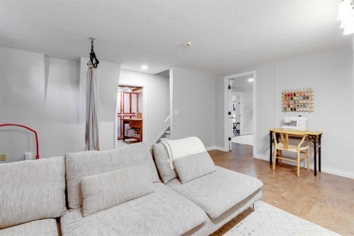 73 Sunhaven Close Se, Calgary, AB 