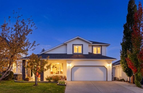 5 Riverview Court  Cochrane, AB T4C 1K6