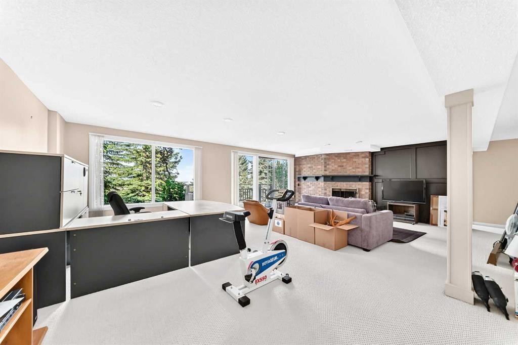 637 Stratton Terrace Sw, Calgary, AB