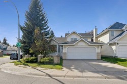 525 Shawinigan Drive SW Calgary, AB T2Y 3A3
