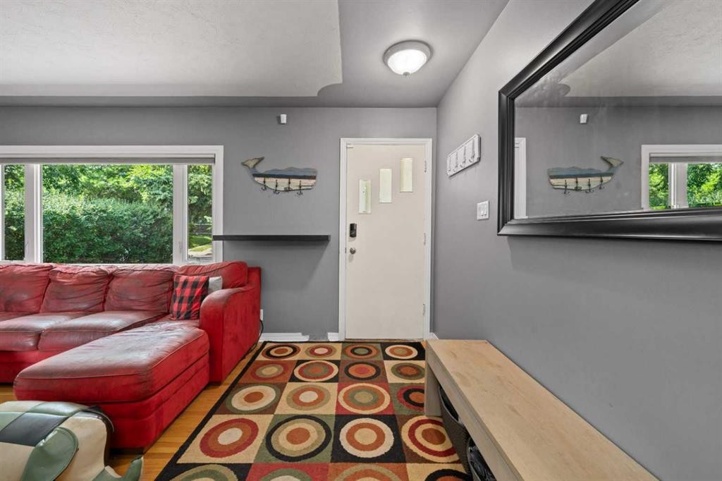 46 Westwood Drive Sw, Calgary, AB