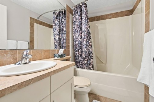 2952 Peacekeepers Way Sw, Calgary, AB 