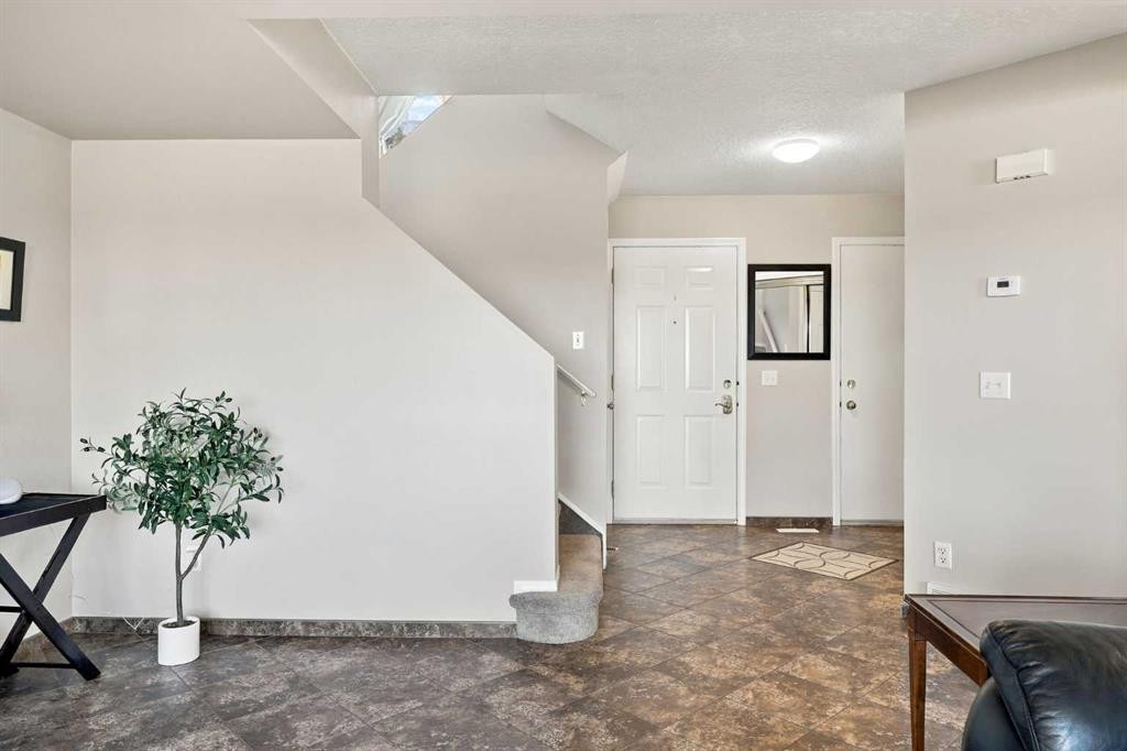 90 Hidden Ranch Terrace Nw, Calgary, AB