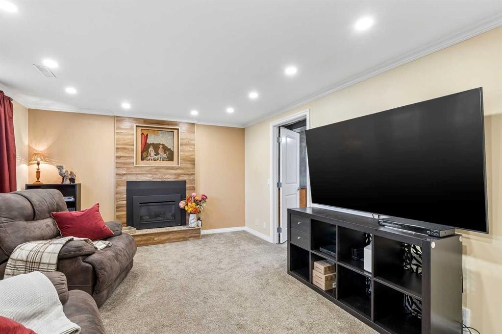 103 Dovercrest Way Se, Calgary, AB