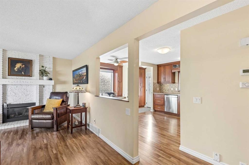 103 Dovercrest Way Se, Calgary, AB