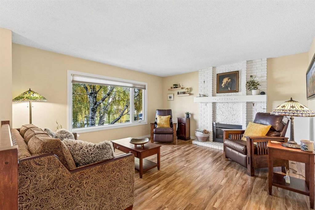 103 Dovercrest Way Se, Calgary, AB