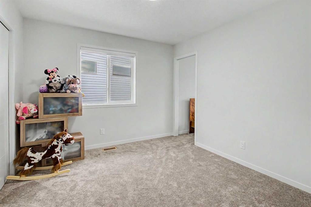 80 Lucas Passage Nw, Calgary, AB
