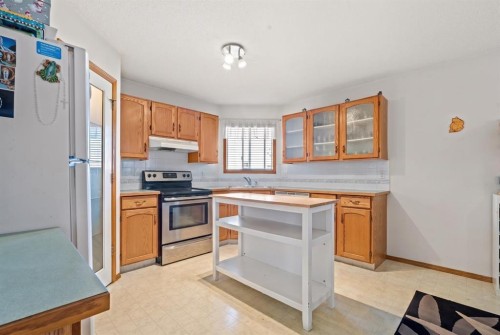 92 Del Ray Close Ne, Calgary, AB 