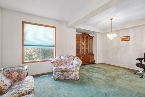 92 Del Ray Close Ne, Calgary, AB 