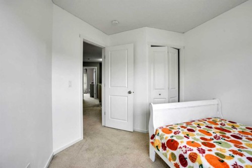 9039 52 Street Ne, Calgary, AB 