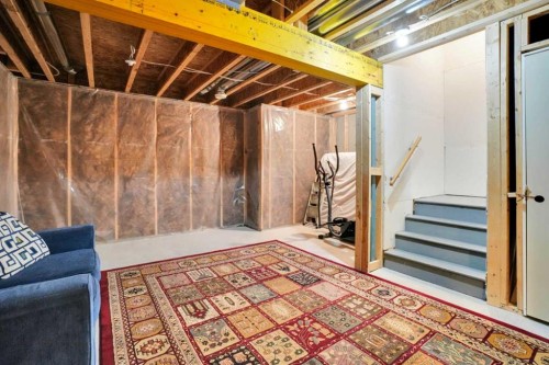 9039 52 Street Ne, Calgary, AB 