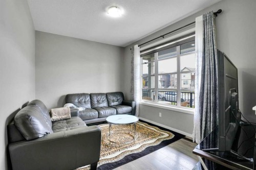 9039 52 Street Ne, Calgary, AB 
