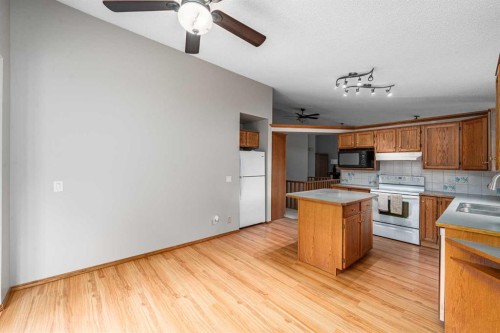 236 Edgebrook Gardens Nw, Calgary, AB 
