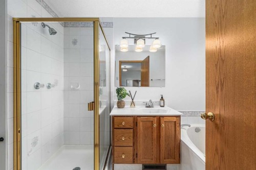 236 Edgebrook Gardens Nw, Calgary, AB 