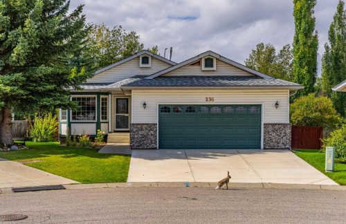236 Edgebrook Gardens Nw, Calgary, AB 