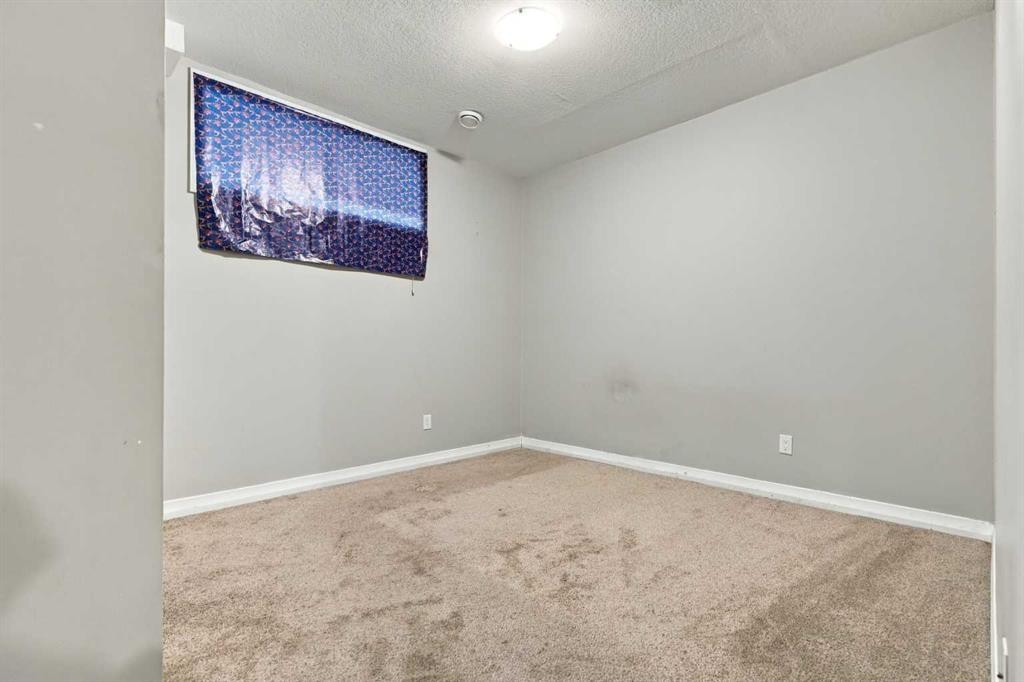88 Red Embers Crescent Ne, Calgary, AB