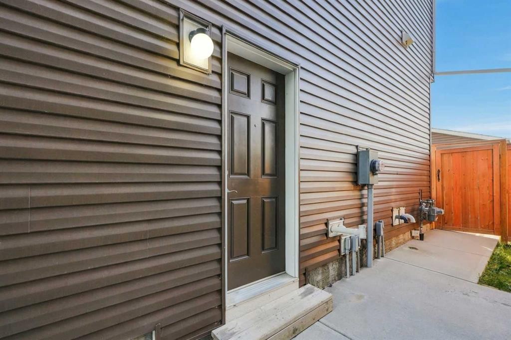 88 Red Embers Crescent Ne, Calgary, AB