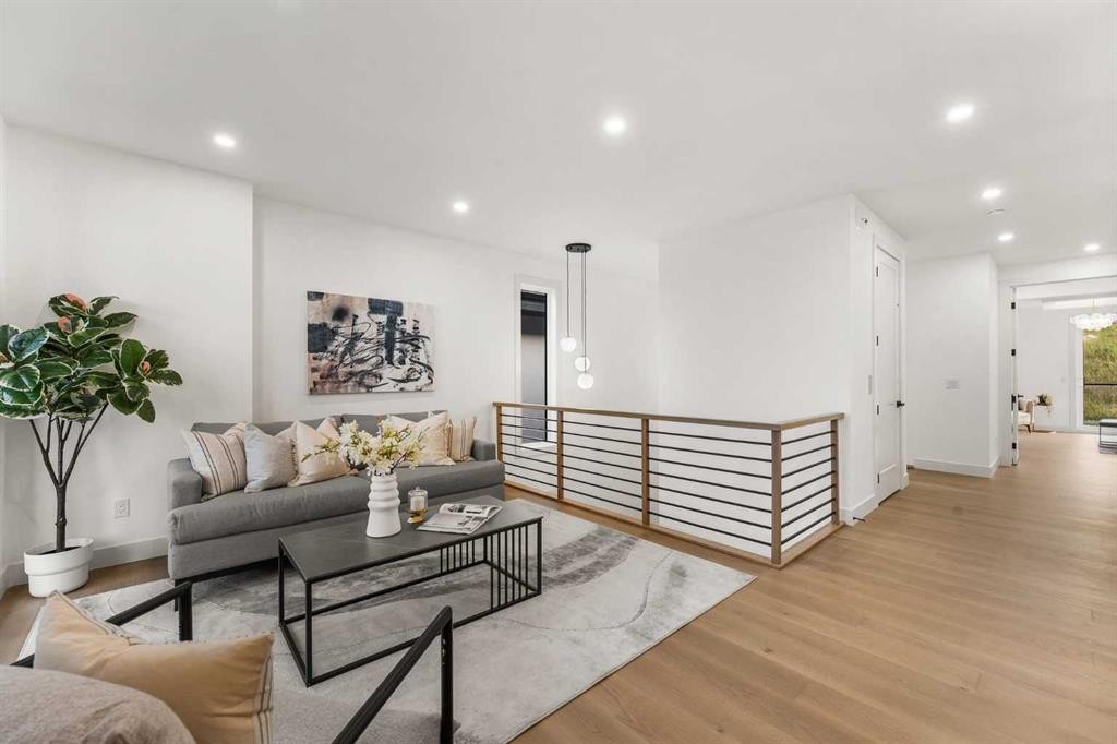 407 Patterson Boulevard Sw, Calgary, AB