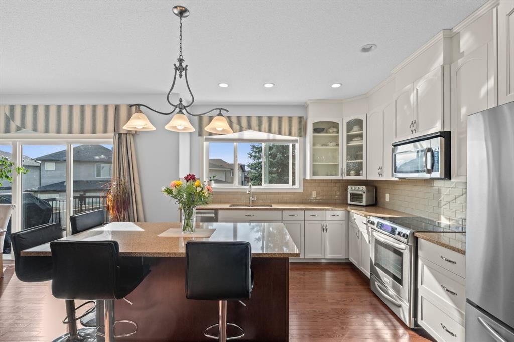 28 Evansview Manor Nw, Calgary, AB