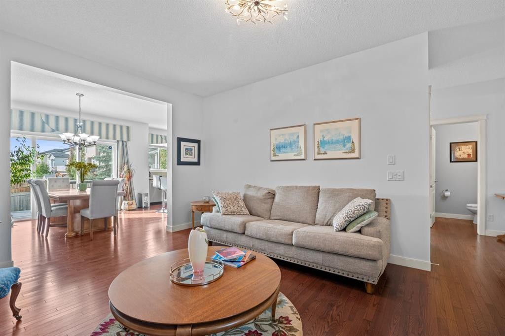 28 Evansview Manor Nw, Calgary, AB