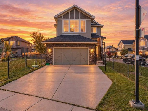 134 Kinniburgh Lane  Chestermere, AB T1X 0V1